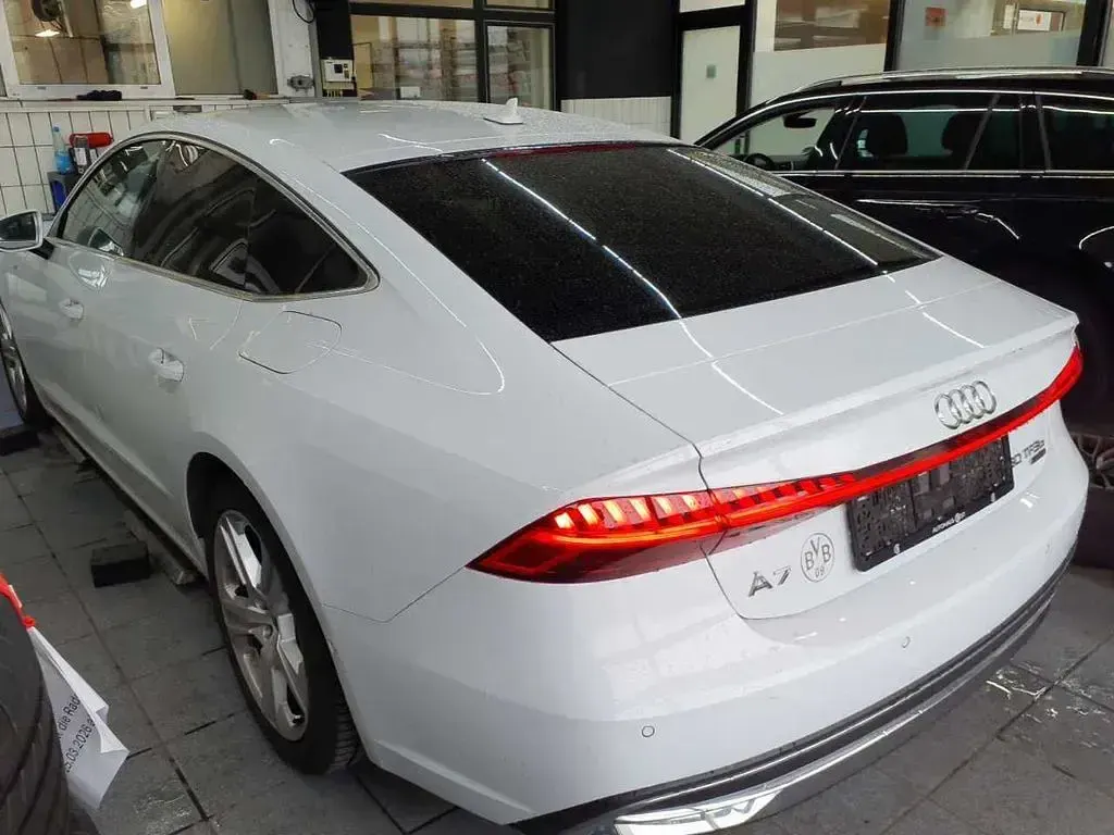 Gebraucht Audi A7 S-Line 299 PS (219 kW) 2023 Gletscherweiß metallic Limousine
