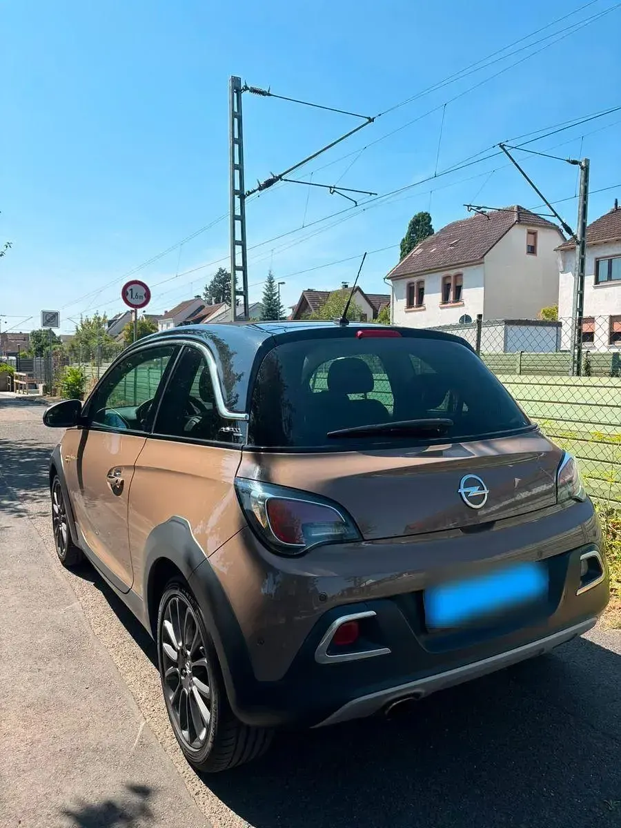 Gebraucht Opel Adam Rocks Rocks 90 PS (66 kW) 2015 Beige Kleinwagen