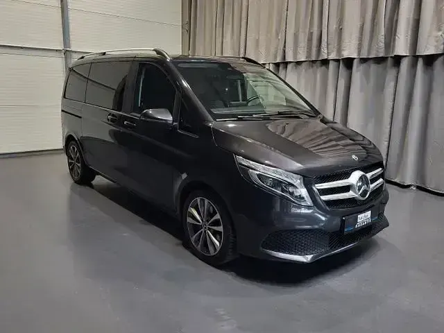 Gebraucht Mercedes V250 Edition 190 PS (139 kW) 2019 Grau Van / Kleinbus