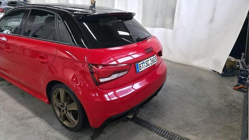 Gebraucht Audi A1 Sportback Sport 192 PS (141 kW) 2015 Rot Kleinwagen