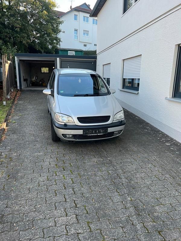 Silber Gebraucht 2004 Opel Zafira Van / Kleinbus | 2.300 € (Fairer Preis) - Bild 1/4