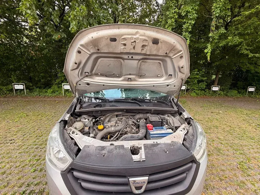 Gebraucht Dacia Dokker 116 PS (85 kW) 2016 Silber Van / Kleinbus