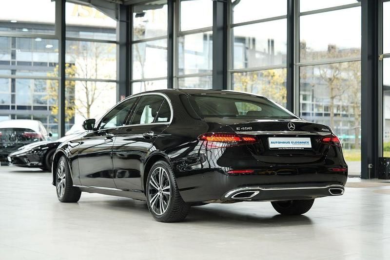 Gebraucht Mercedes E450 Avantgarde 367 PS (269 kW) 2023 Obsidianschwarz  metalliclack Limousine