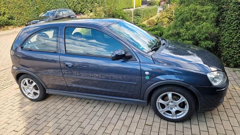 Blau Gebraucht 2006 Opel Corsa Limousine | 1.480 € (Superpreis) - Bild 1/4