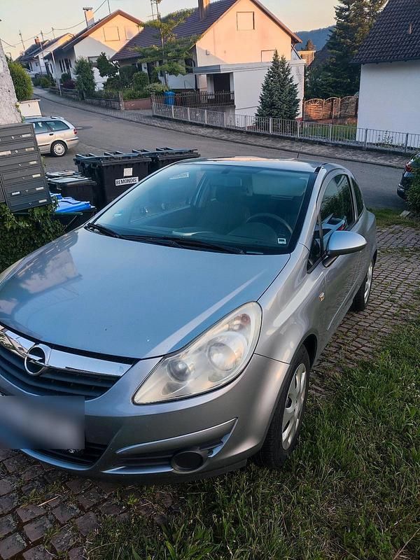 Grau Gebraucht 2007 Opel Corsa Kleinwagen | 1.800 € (Teuer) - Bild 1/4