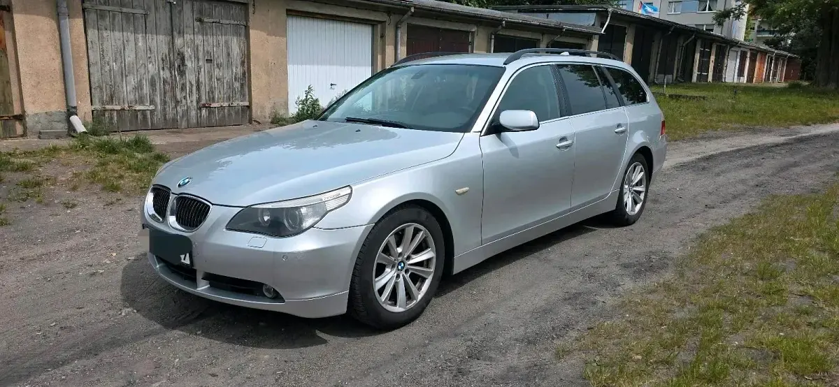 Gebraucht BMW 525 177 PS (130 kW) 2006 Grau Kombi