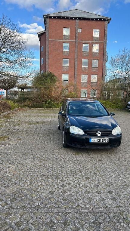 Second-hand VW Golf IV 75 CP (55 kW) 2004 Negru Berlinǎ