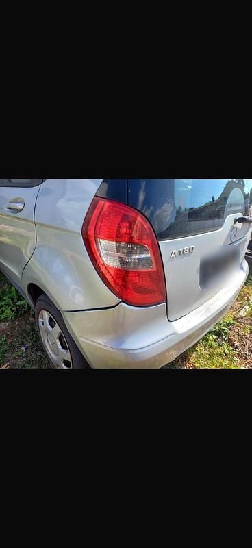 Gebraucht Mercedes A180 109 PS (80 kW) 2009 Silber Kleinwagen