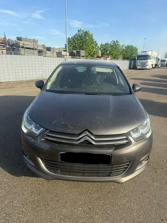 Gebraucht Citroën C4 SELECTION 120 PS (88 kW) 2018 Grau Limousine
