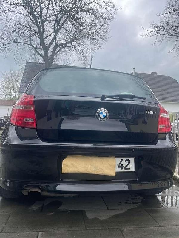 Brugt BMW 116 122 HK (89 kW) 2010 Sort Hatchback