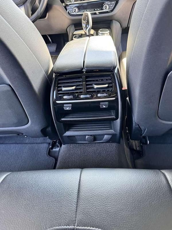 Gebraucht BMW 520 190 PS (139 kW) 2018 Grau Kombi