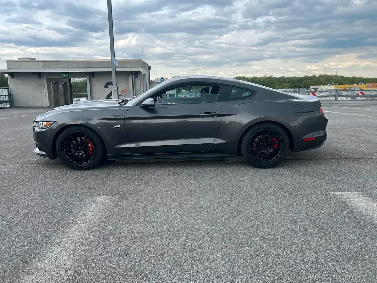 Second-hand Ford Mustang 305 CP (224 kW) 2017 Gri Coupe