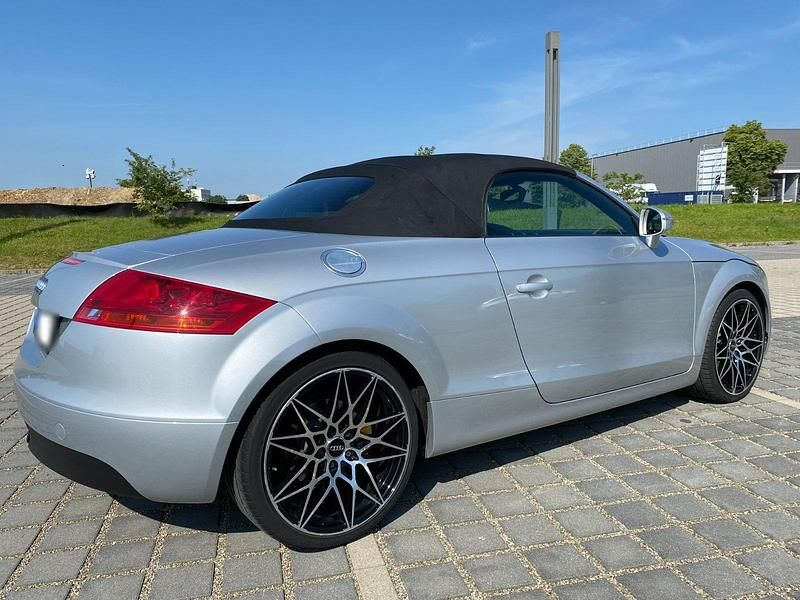 Gebraucht Audi TT Roadster 200 PS (147 kW) 2008 Silber Cabrio