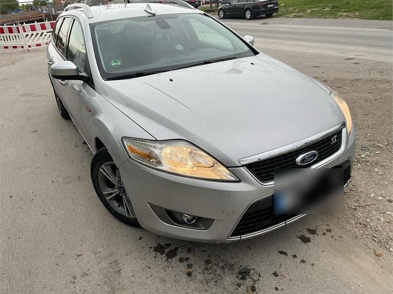 Gebraucht Ford Mondeo 140 PS (102 kW) 2010 Silber Kombi