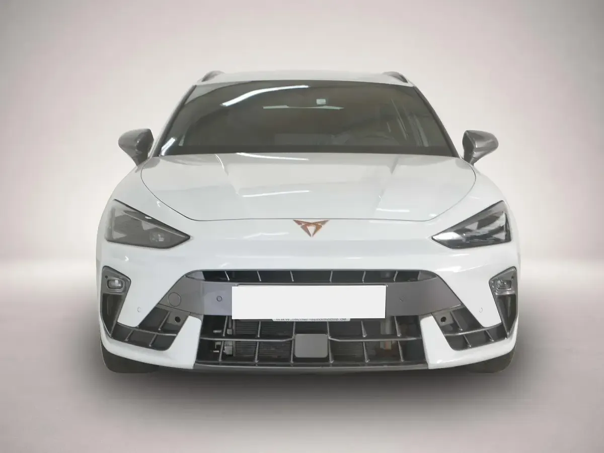 Gebraucht Cupra Leon 150 PS (110 kW) 2025 Manufacturer