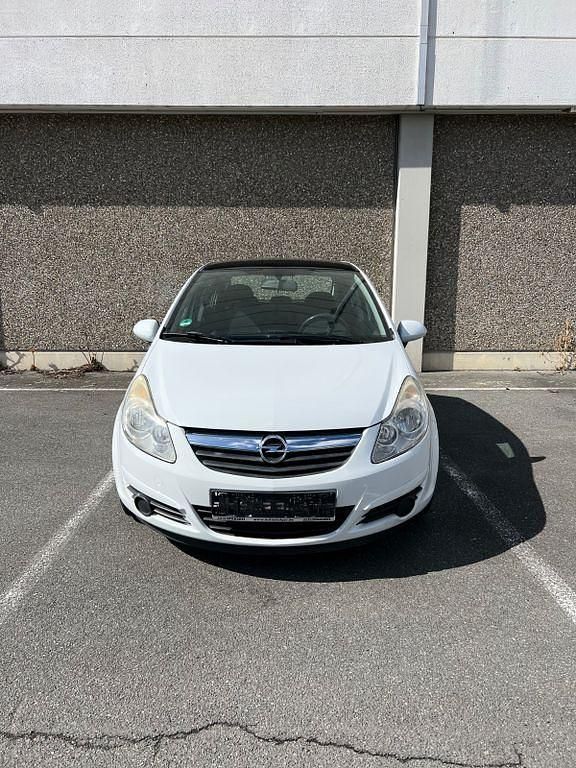 Gebraucht Opel Corsa Selection 70 PS (51 kW) 2010 Weiß Kleinwagen