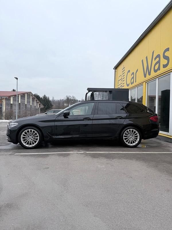 Gebraucht BMW 530 Sport Line 265 PS (194 kW) 2020 Schwarz Kombi