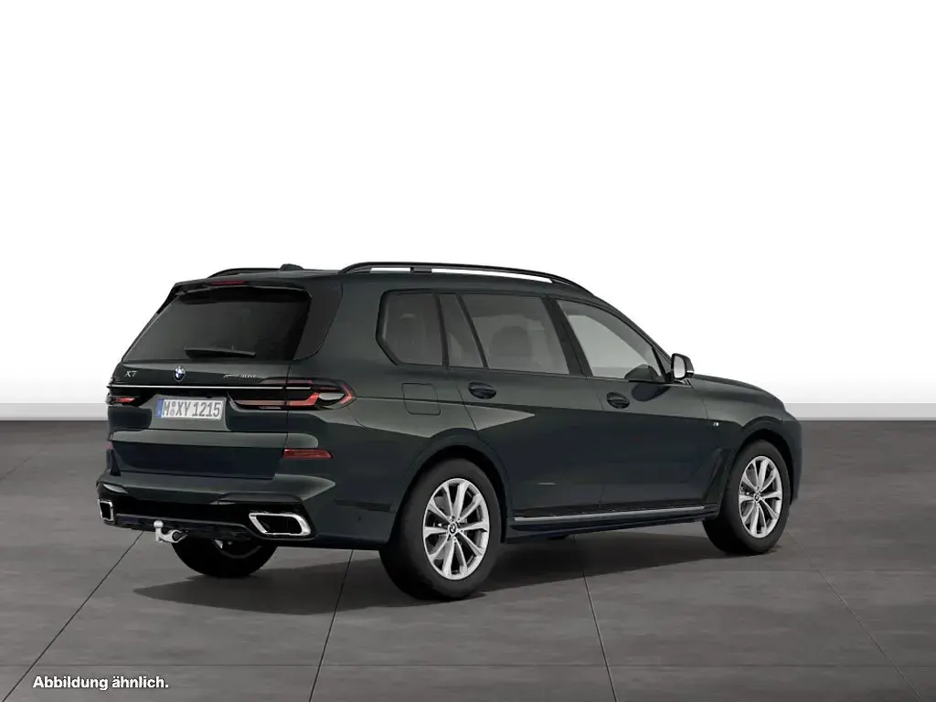 Gebraucht BMW X7 M Sport 340 PS (250 kW) 2025 Grau SUV