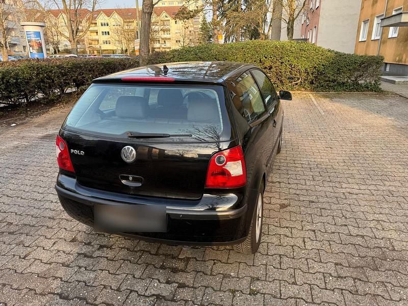 Gebraucht VW Polo 54 PS (39 kW) 2003 Schwarz Kleinwagen