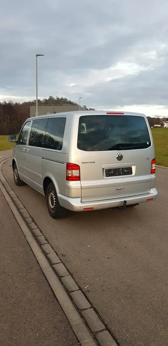 Gebraucht VW Multivan 131 PS (96 kW) 2006 Grau Van / Kleinbus