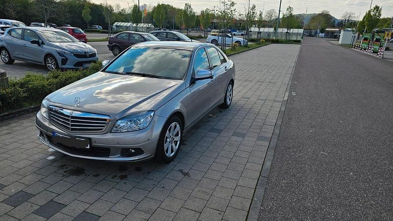 Używany Mercedes C280 232 KM (170 kW) 2007 Szary Sedan/Limuzyna