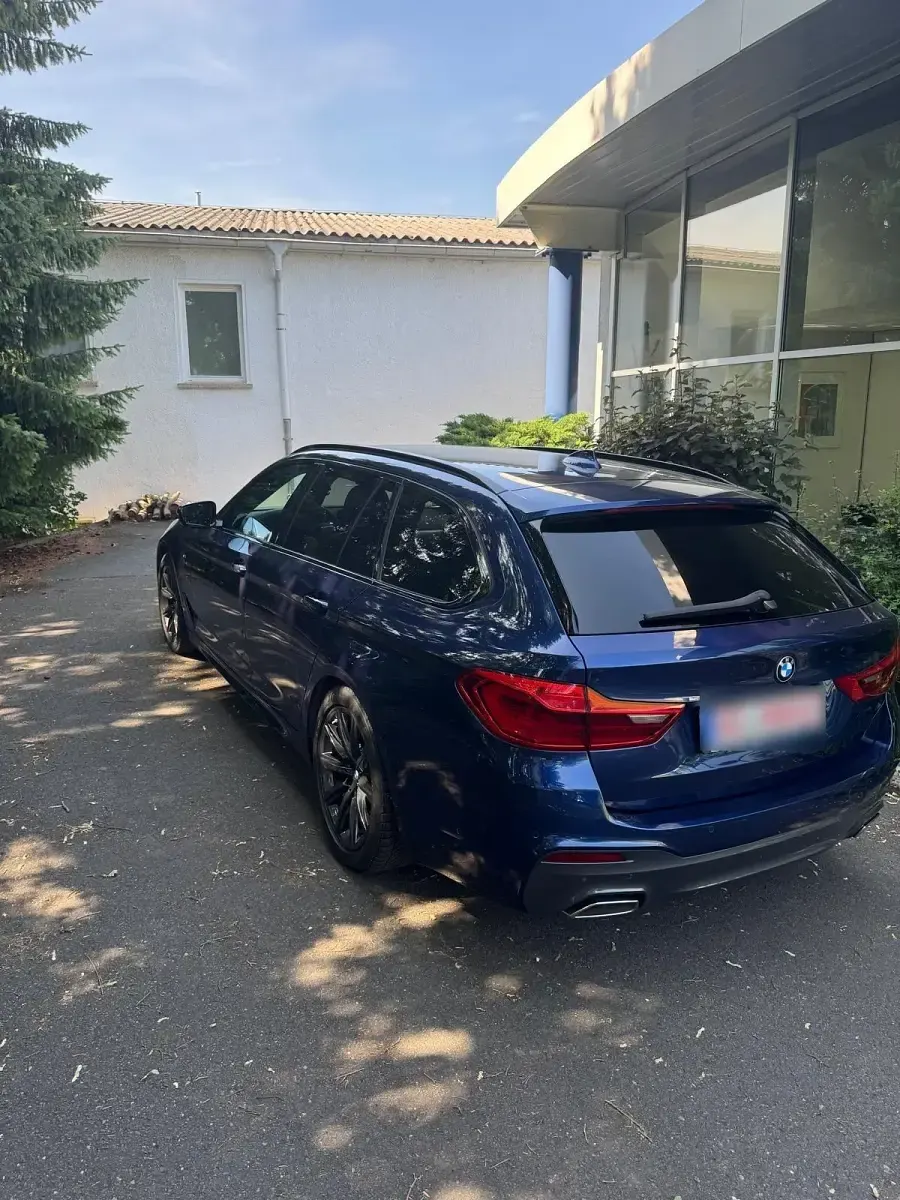 Gebraucht BMW 530 M Sport 252 PS (185 kW) 2018 Blau Kombi