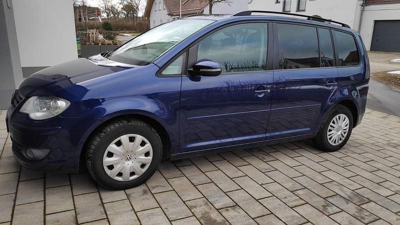 Gebraucht VW Touran Trendline 140 PS (102 kW) 2009 Blau Van / Kleinbus