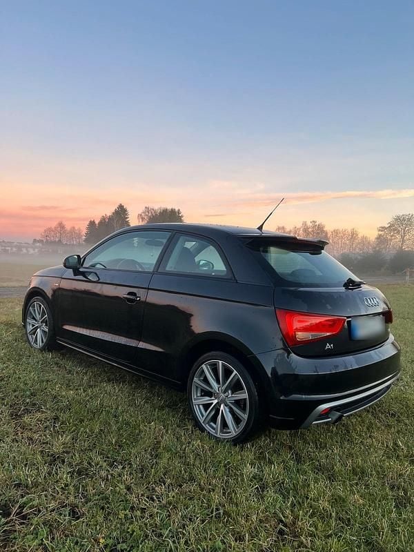 Gebraucht Audi A1 S-Line 86 PS (63 kW) 2013 Schwarz Kleinwagen
