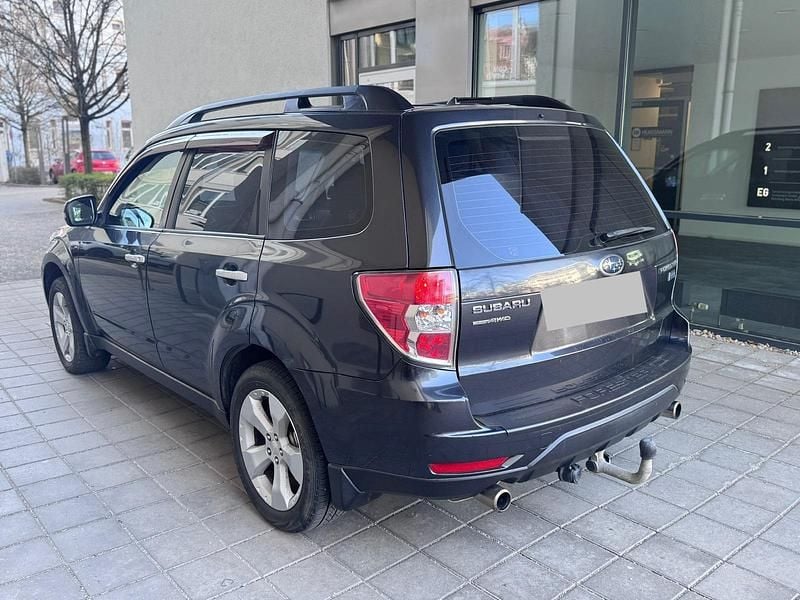 Gebraucht Subaru Forester 147 PS (108 kW) 2012 Grau SUV