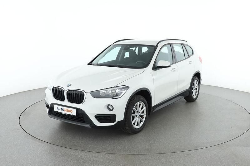 Weiß Gebraucht 2019 BMW X1 SUV | 17.270 € (Guter Preis) - Bild 1/3