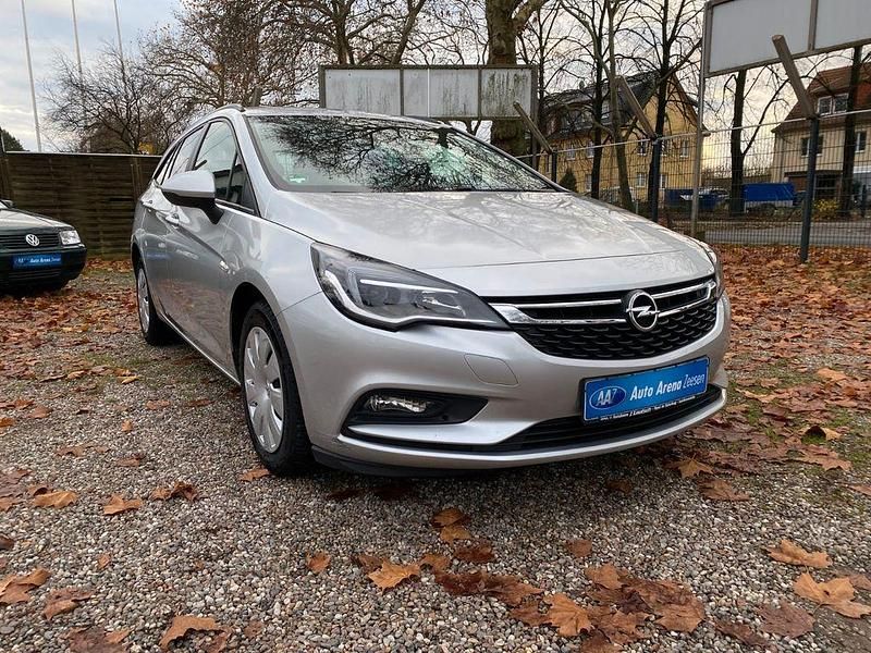 Gebraucht Opel Astra Edition 105 PS (77 kW) 2018 Silber Kombi