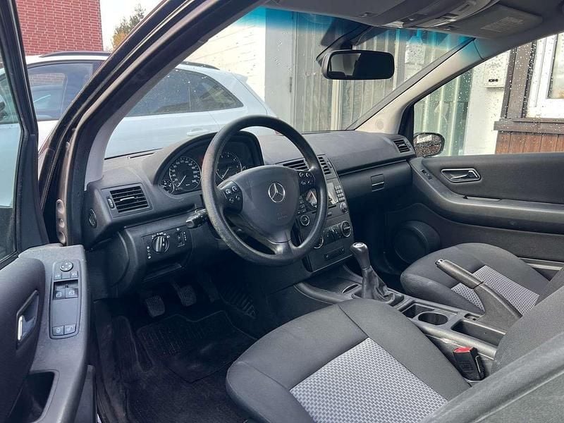 Gebraucht Mercedes A150 95 PS (69 kW) 2008 Schwarz Kleinwagen