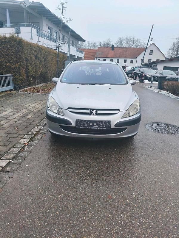 Gebraucht Peugeot 307 108 PS (79 kW) 2002 Silber Limousine