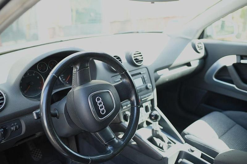 Gebraucht Audi A3 Ambiente 125 PS (91 kW) 2008 Silber Kleinwagen