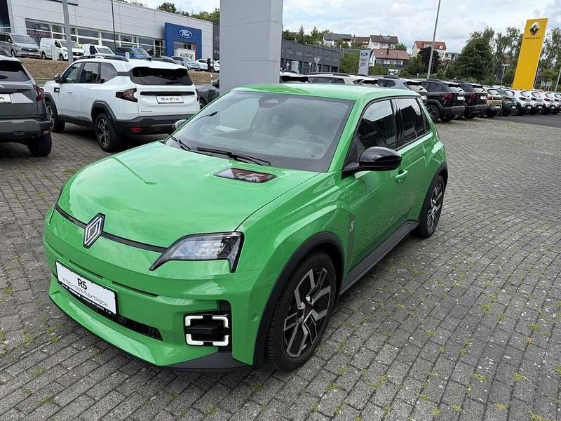 Neu Renault 5 E-Tech Urban 89 kW (122 PS) 2025 Grün Limousine