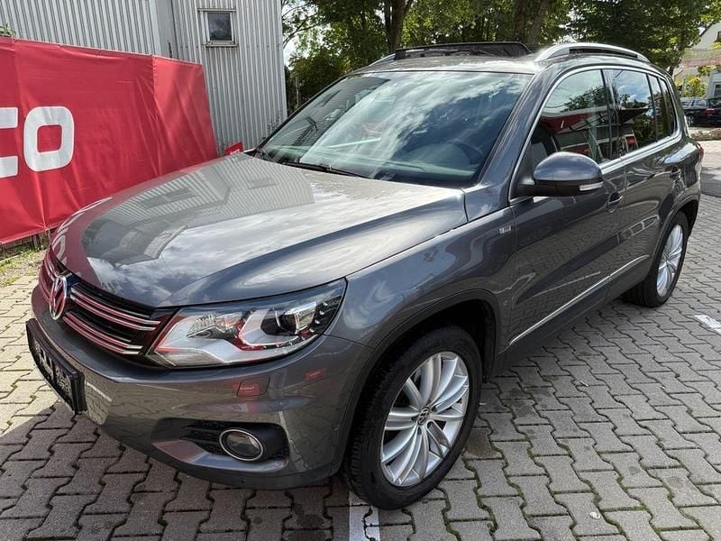 Grau Gebraucht 2012 VW Tiguan SUV | 8.900 € (Guter Preis) - Bild 1/4