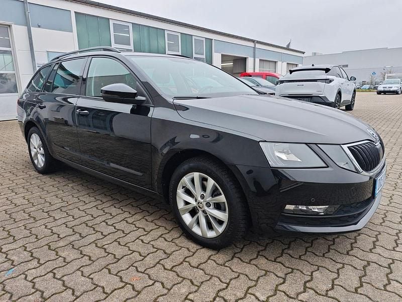 Gebraucht Skoda Octavia Ambition 131 PS (96 kW) 2020 Schwarz Kombi