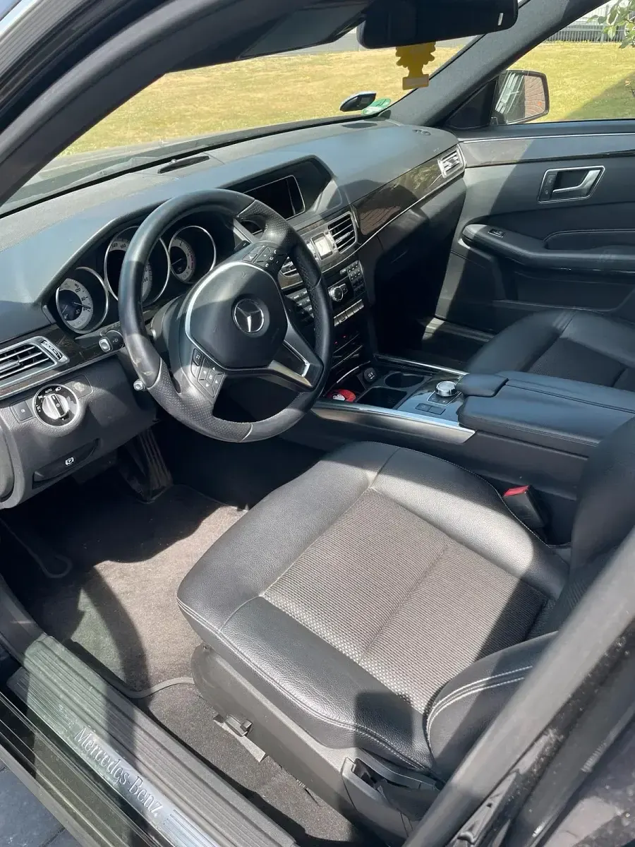 Gebraucht Mercedes E250 205 PS (150 kW) 2013 Schwarz Kombi