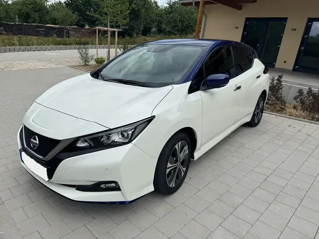 Gebraucht Nissan Leaf N-Connecta 160 kW (218 PS) 2020 Weiß Kleinwagen