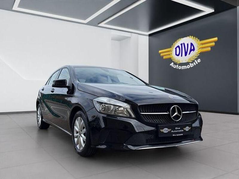 Gebraucht Mercedes A180 Style 122 PS (89 kW) 2018 Schwarz Limousine