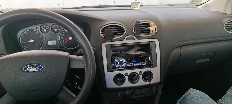 Gebraucht Ford Focus Sport 101 PS (74 kW) 2005 Grau Limousine