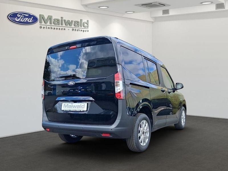 Neu Ford Tourneo Courier Titanium 125 PS (91 kW) 2026 Obsidianschwarz metallic Van / Kleinbus