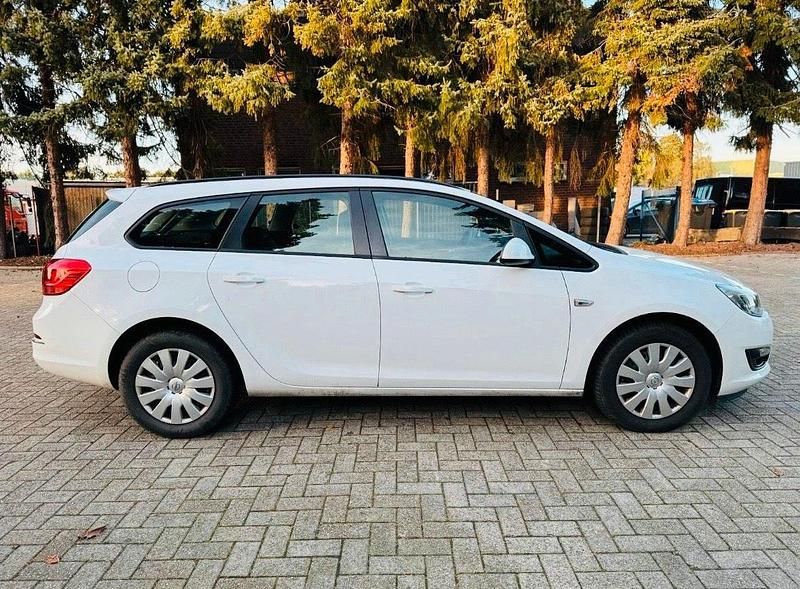 Gebraucht Opel Astra 130 PS (95 kW) 2016 Weiß Kombi