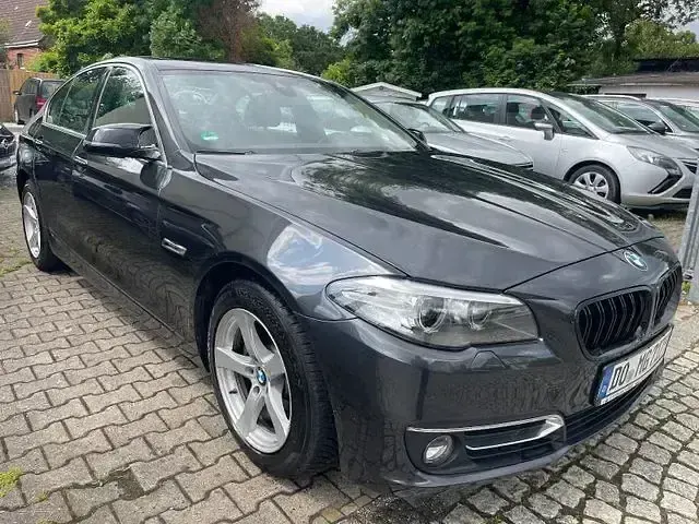 Gebraucht BMW 520 Sport Line 190 PS (139 kW) 2017 Grau Limousine