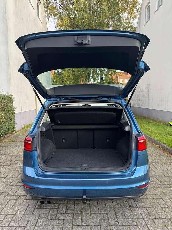 Gebraucht 2016 VW Golf VII Comfortline Kombi | 9.500 € (Guter Preis) - Bild 1/4