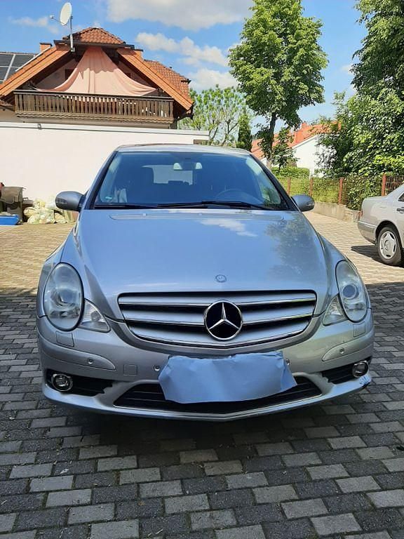 Silber Gebraucht 2008 Mercedes R300 AMG Van / Kleinbus | 11.800 € (Fairer Preis) - Bild 1/4