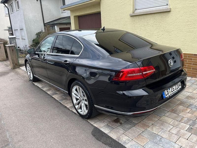 Gebraucht VW Passat Highline 150 PS (110 kW) 2015 Schwarz Limousine