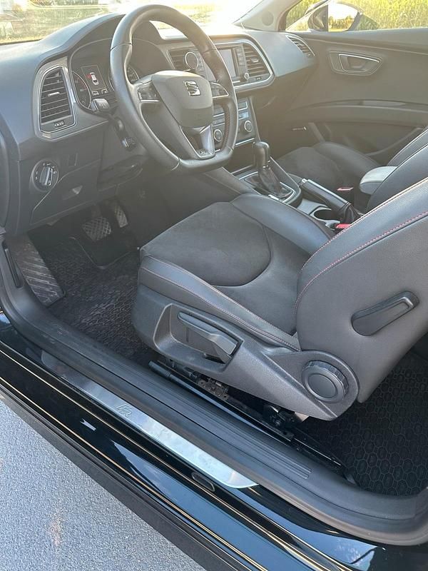 Second-hand Seat Leon 180 CP (132 kW) 2015 Negru Berlinǎ