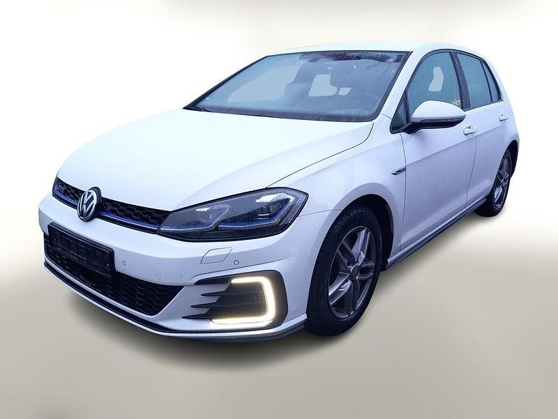 Gebraucht VW Golf VII GTE 204 PS (150 kW) 2017 Pure white Limousine