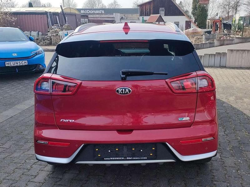 Gebraucht Kia Niro Spirit 105 PS (77 kW) 2017 Rot SUV